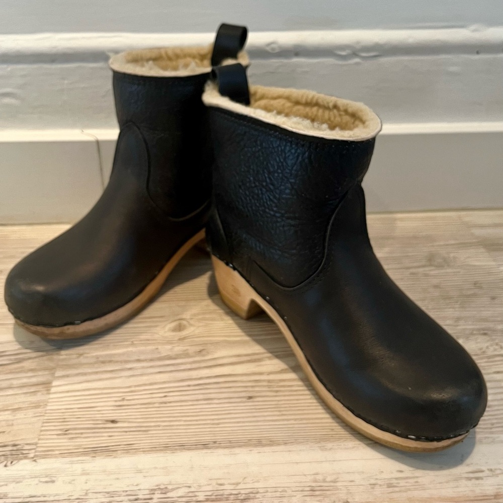 No.6 5" Pull On Shearling Clog Boot Mid Heel Black Aviator 38